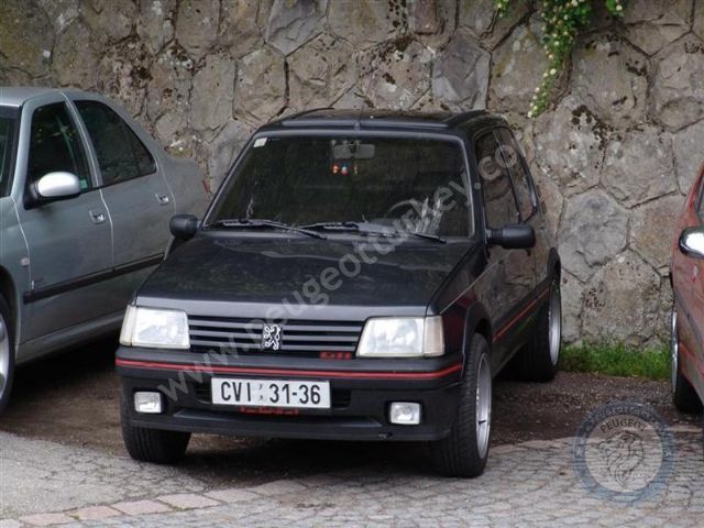 Peugeot 205