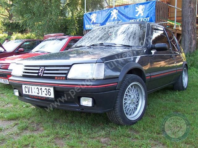 Peugeot 205