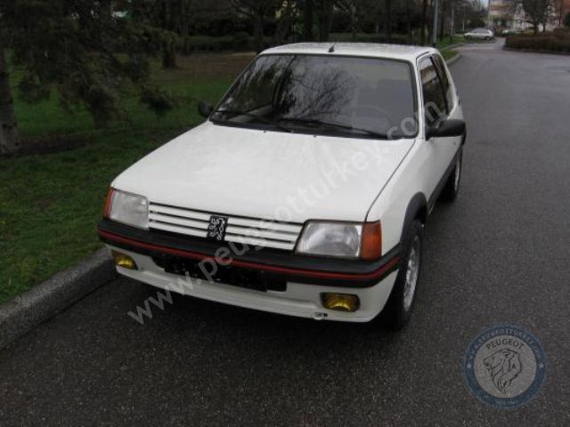 Peugeot 205