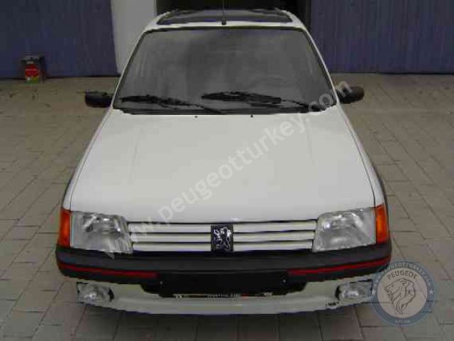 Peugeot 205