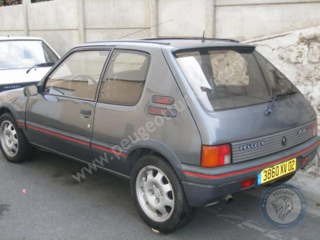 Peugeot 205