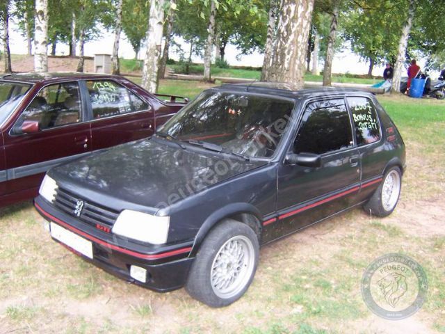 Peugeot 205