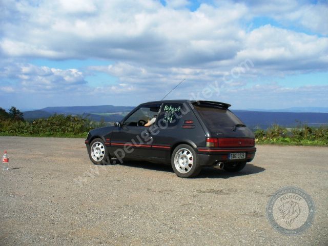 Peugeot 205