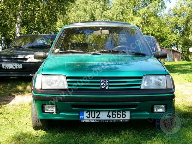 Peugeot 205