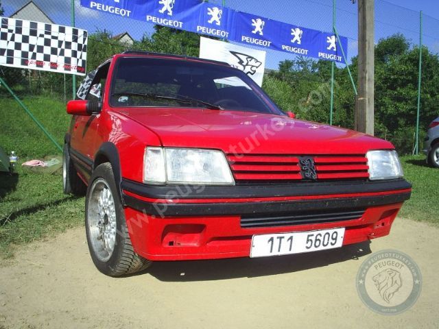 Peugeot 205