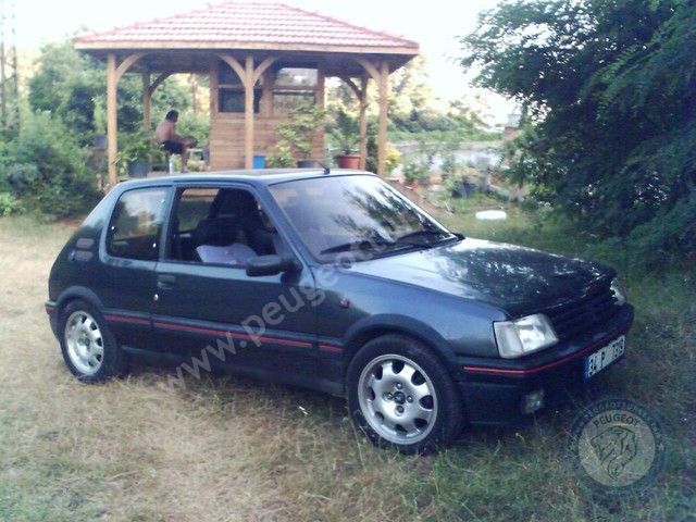 Peugeot 205