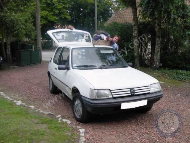 Peugeot 205