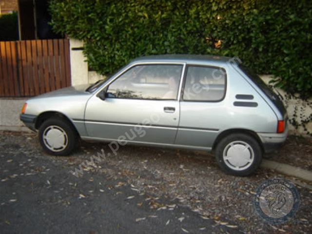 Peugeot 205