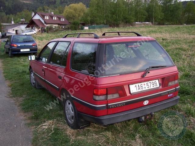 Peugeot 405