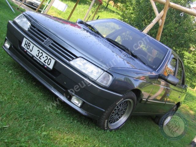 Peugeot 405