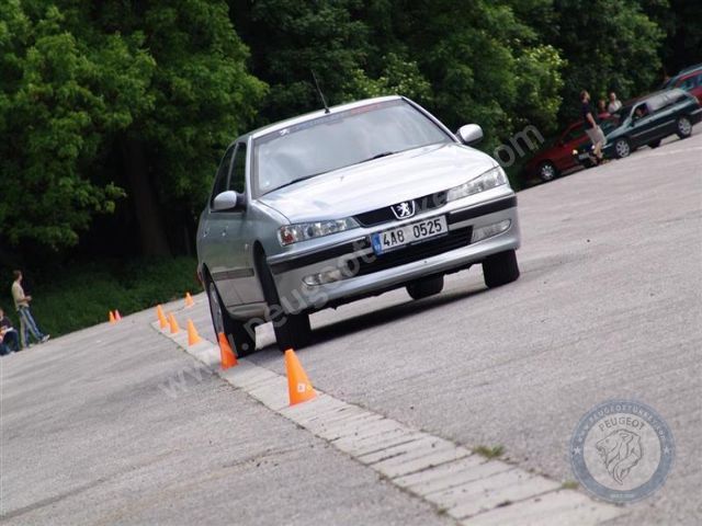 Peugeot 406