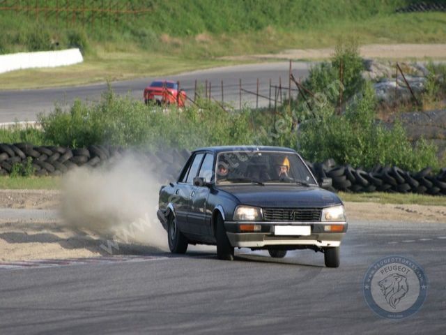 Peugeot 505